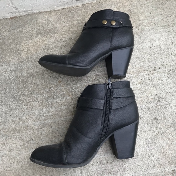 American Eagle Black Heeled Strap Ankle Boots - Picture 6 of 8
